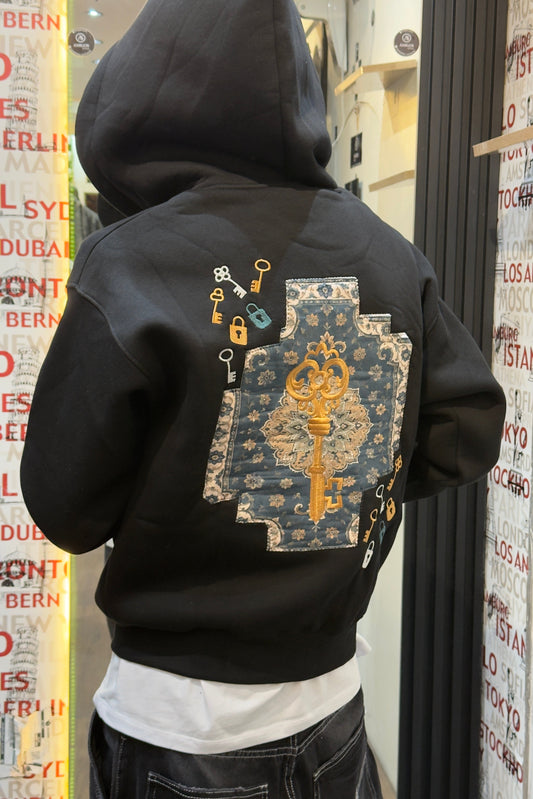 Key Graphic Zip-Up Hoodie (BLACK)
