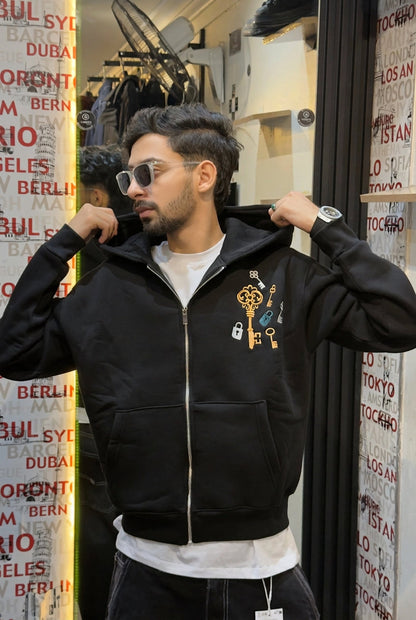 Key Graphic Zip-Up Hoodie (BLACK)