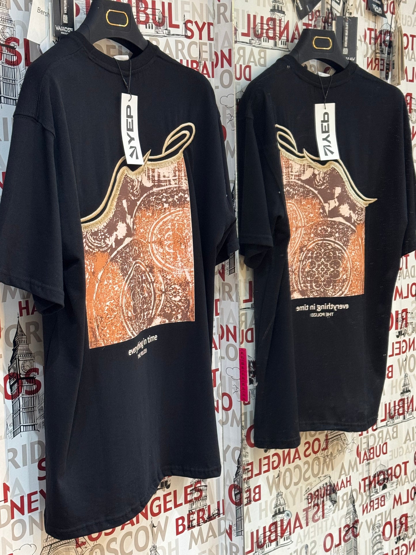 T-SHIRT OVERSIZE YP صبر en NOIR