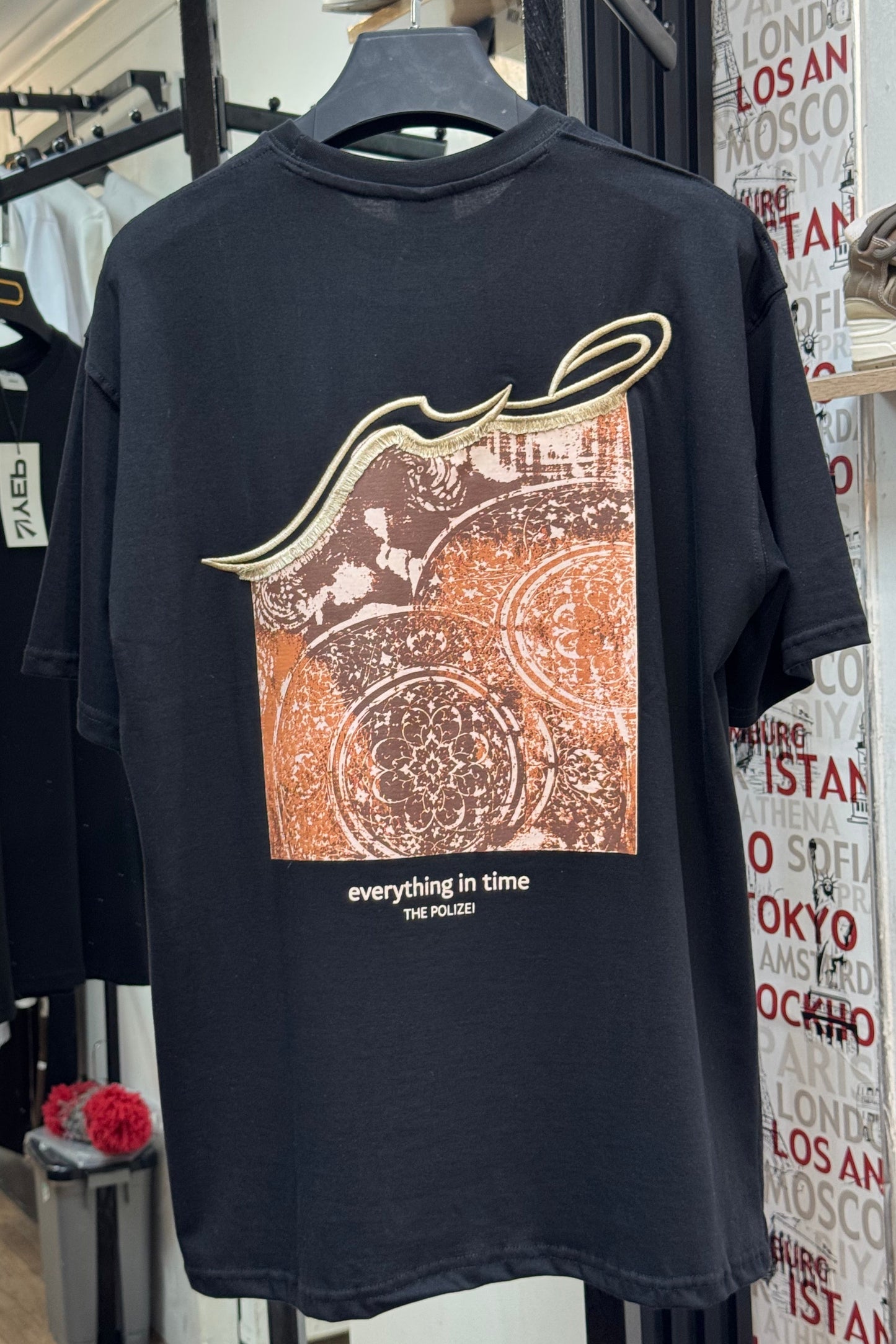 T-SHIRT OVERSIZE YP صبر en NOIR