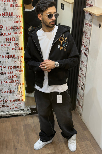 Key Graphic Zip-Up Hoodie (BLACK)